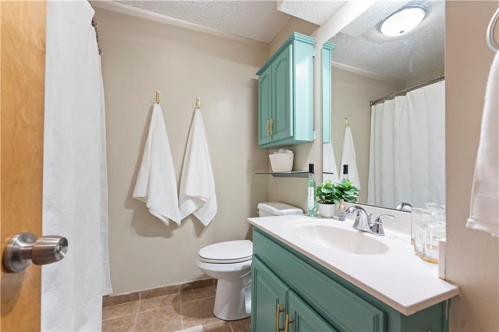 133 E Nelson Circle — photo 16