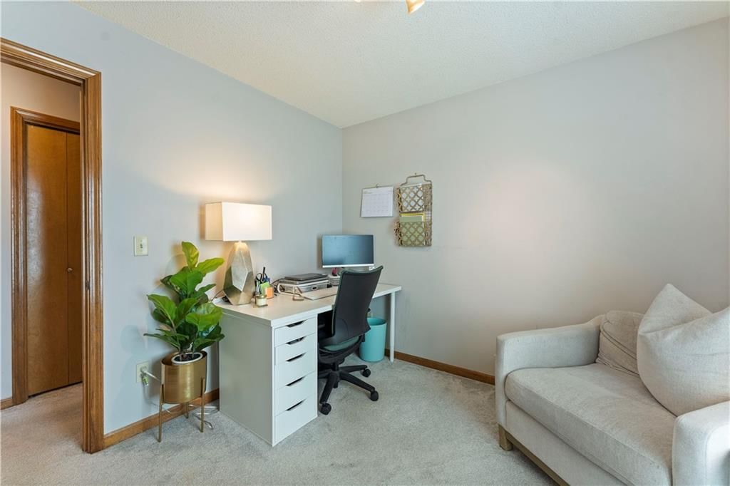 133 E Nelson Circle — photo 18
