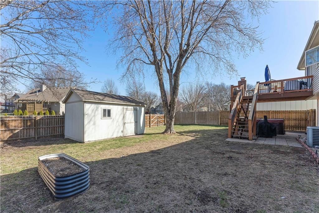 133 E Nelson Circle — photo 24