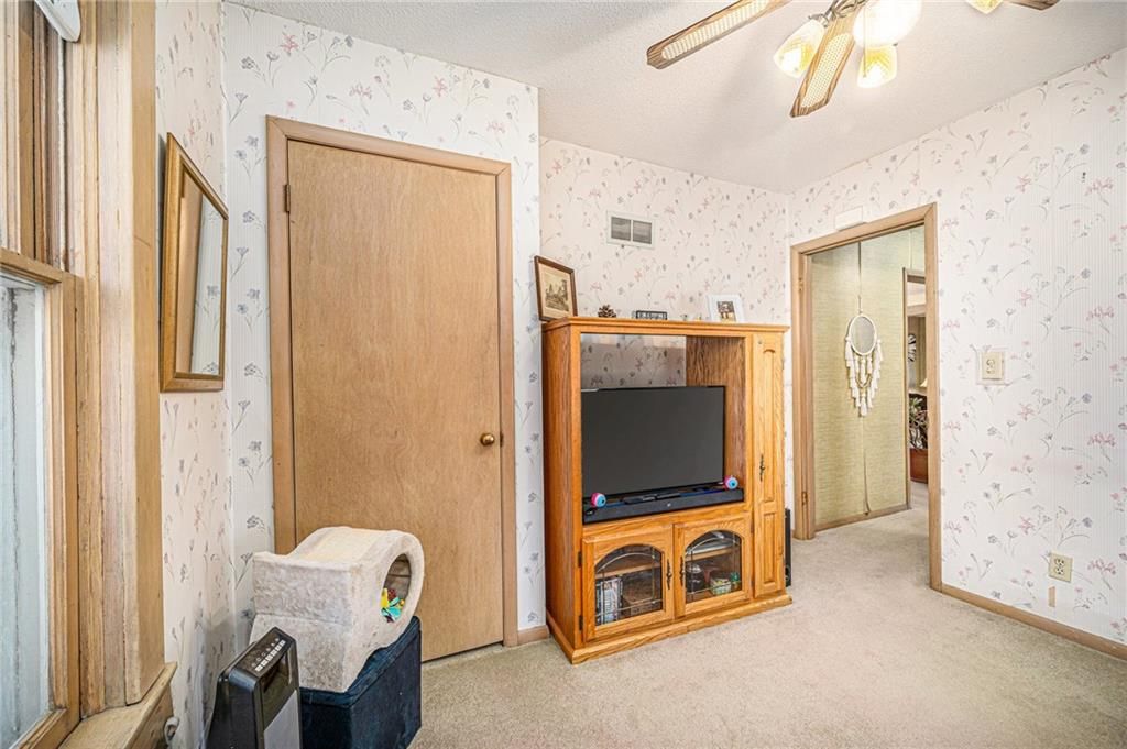 Photo 12 of 23 - 1818 Grandview Boulevard