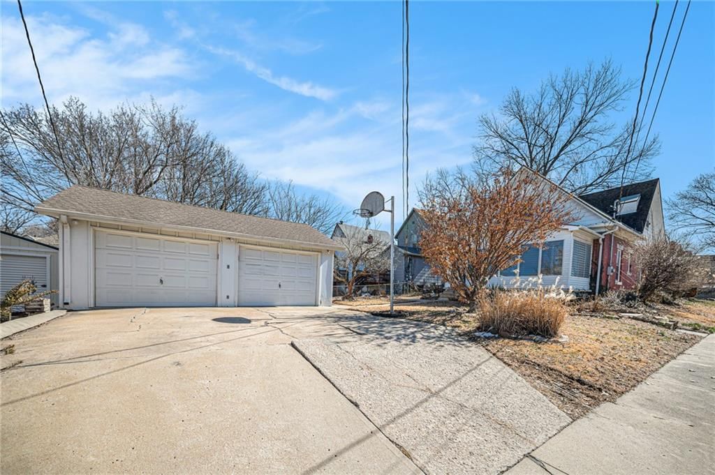 Photo 22 of 23 - 1818 Grandview Boulevard