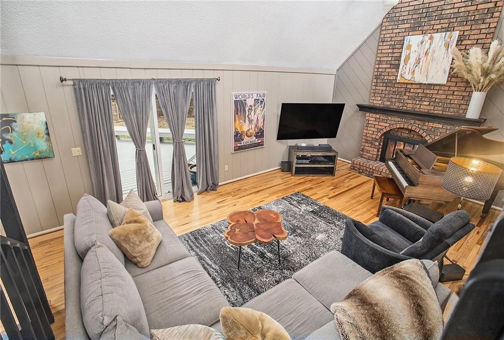 15005 S Locust Street — photo 11