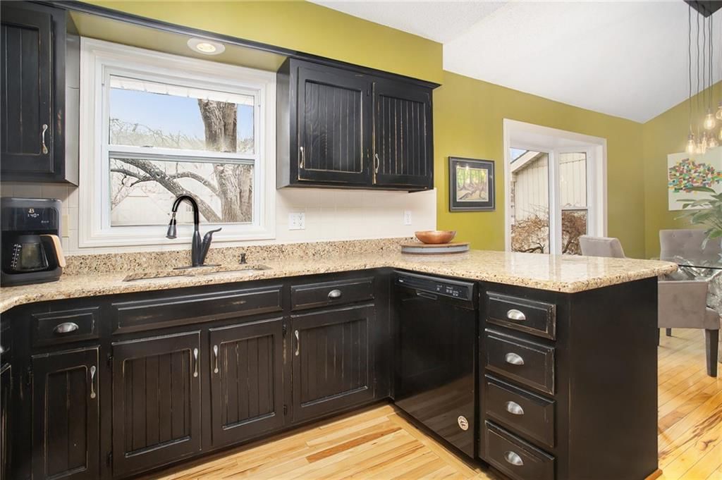 15005 S Locust Street — photo 18