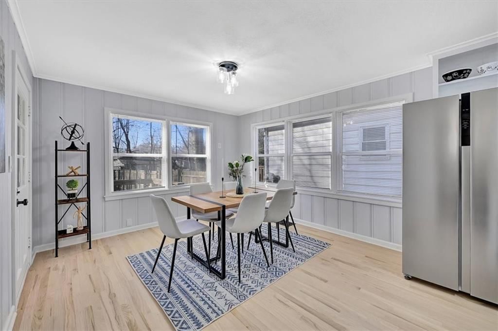 713 W 75th Terrace — photo 12