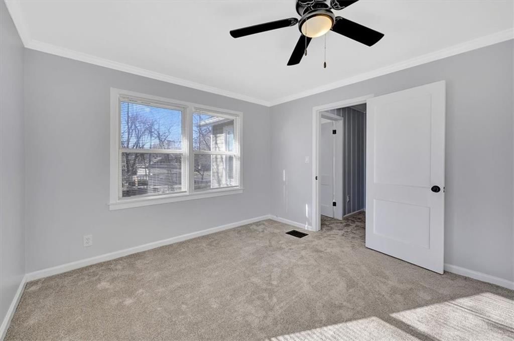 713 W 75th Terrace — photo 21