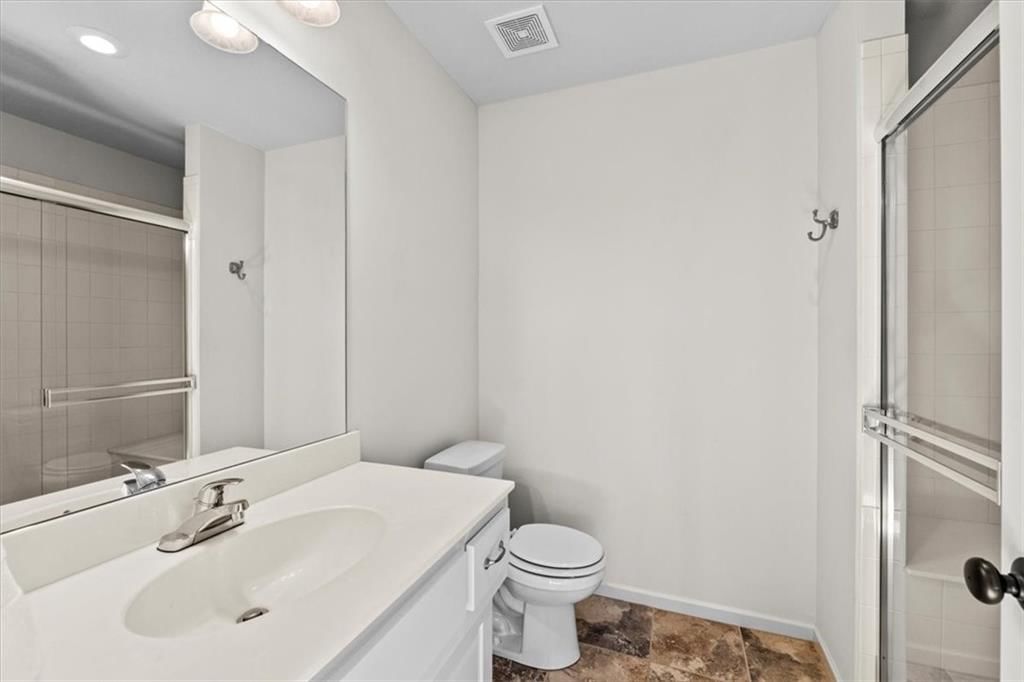 16124 Oakmont Street — photo 26