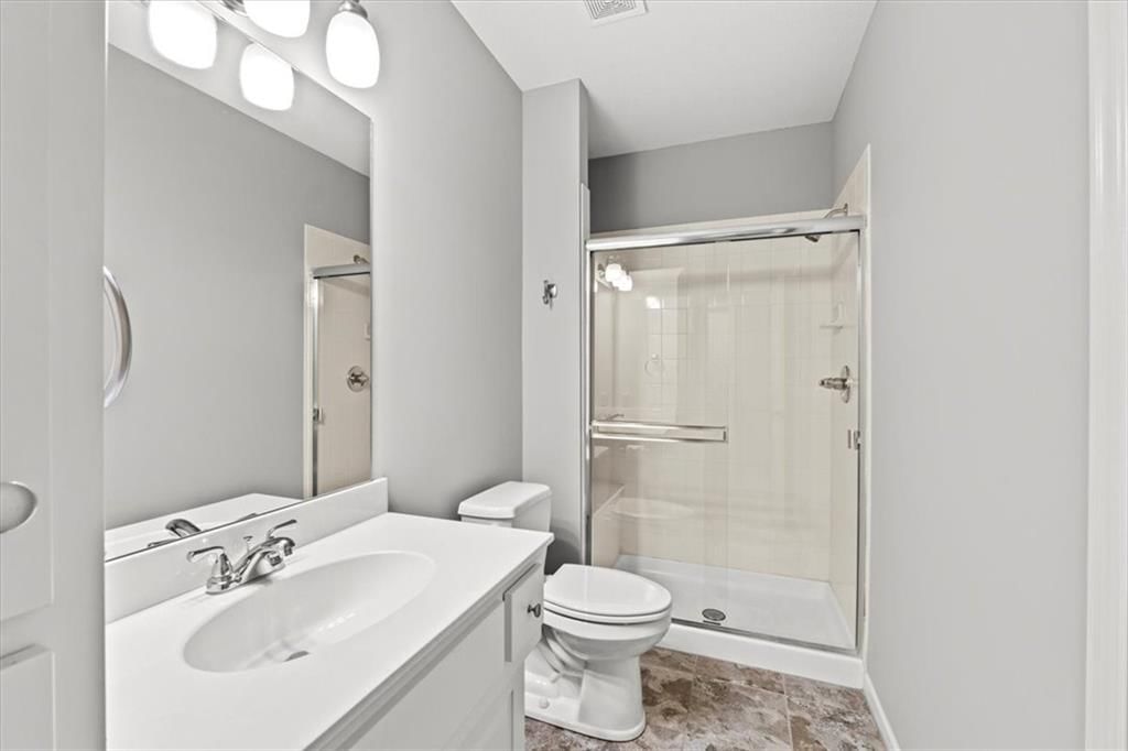 16124 Oakmont Street — photo 34