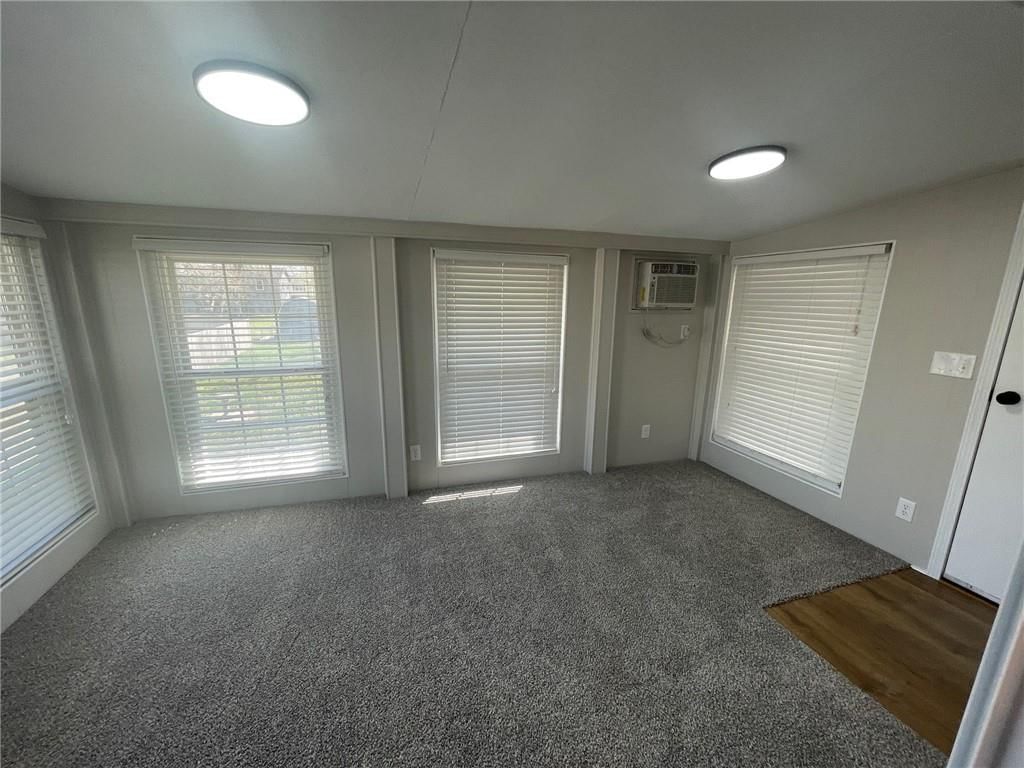 102 Larkin Avenue — photo 11