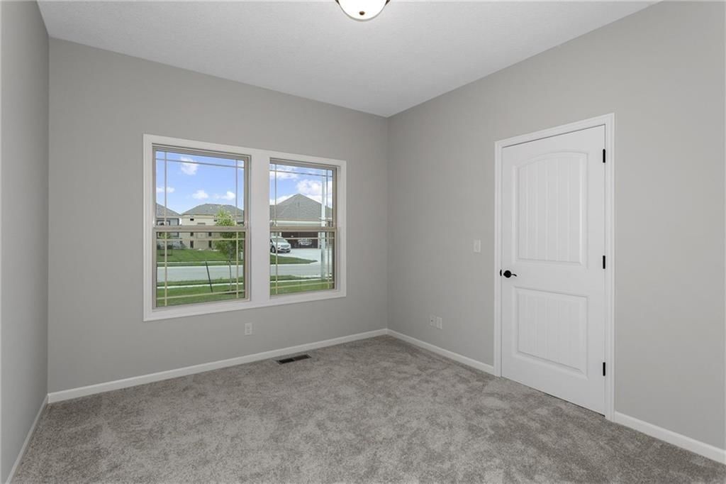 11018 N Bristol Avenue — photo 13
