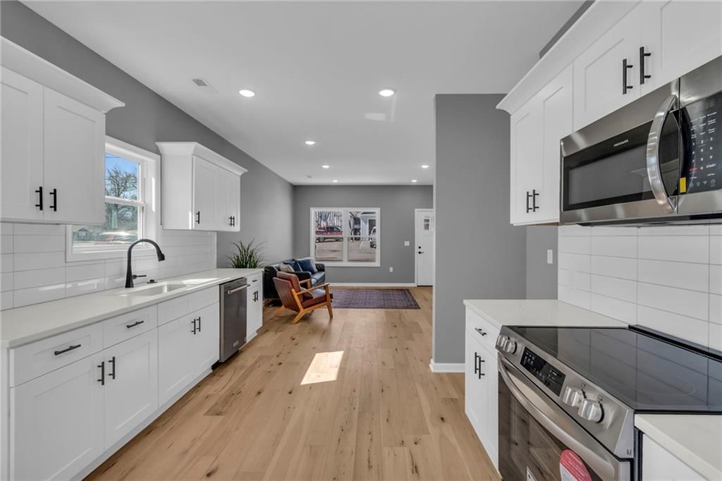 303 N Prairie Street — photo 10