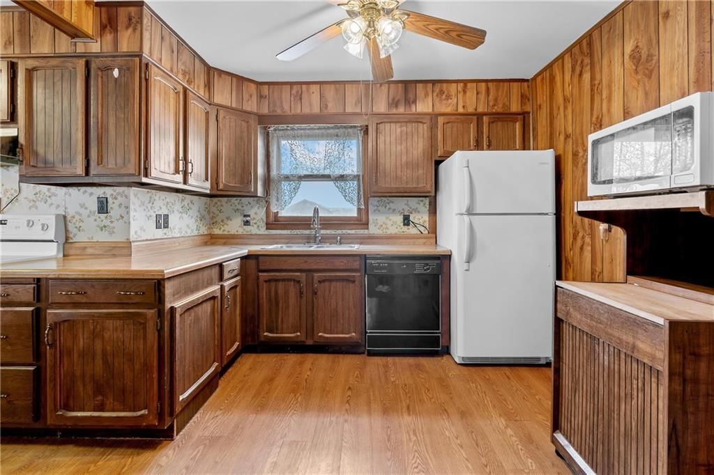 215 Southside Court — photo 14