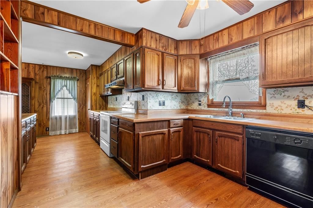 215 Southside Court — photo 15