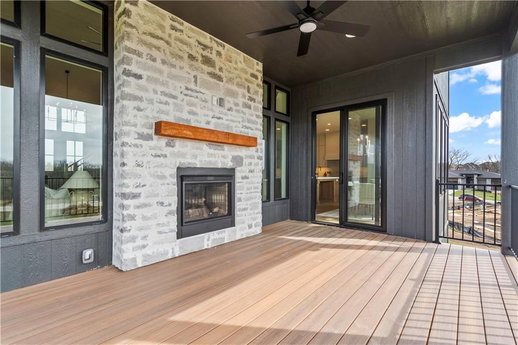 1812 NE Lashbrook Circle — photo 26