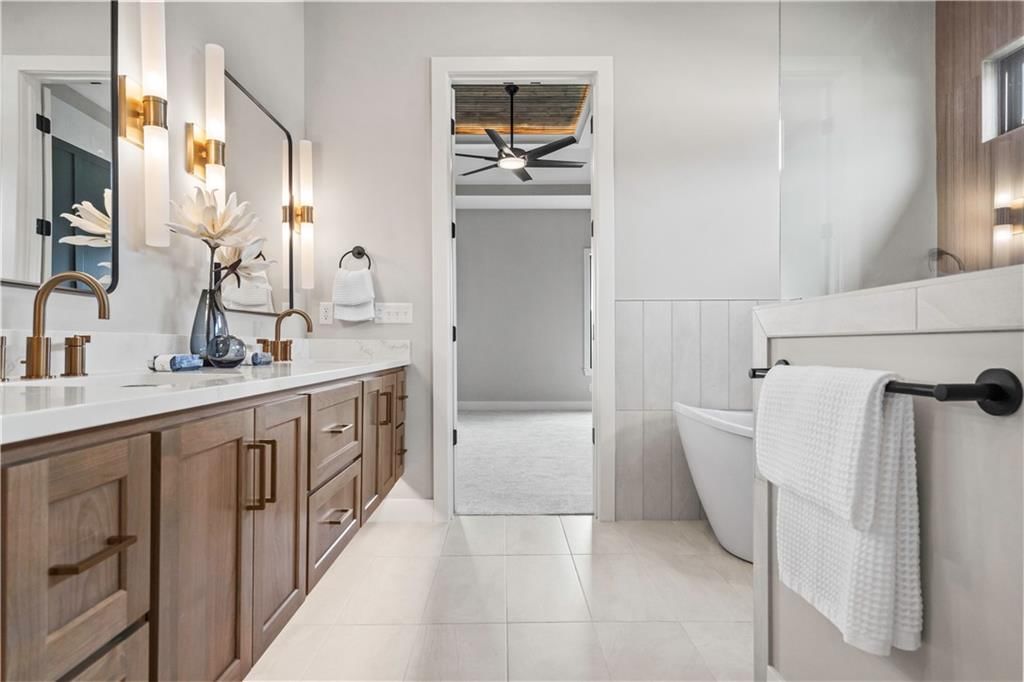 1812 NE Lashbrook Circle — photo 39