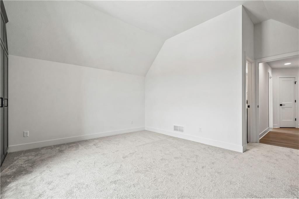 1812 NE Lashbrook Circle — photo 47
