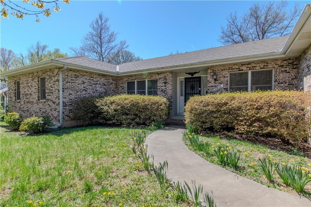 13816 Belmont Avenue — photo 3