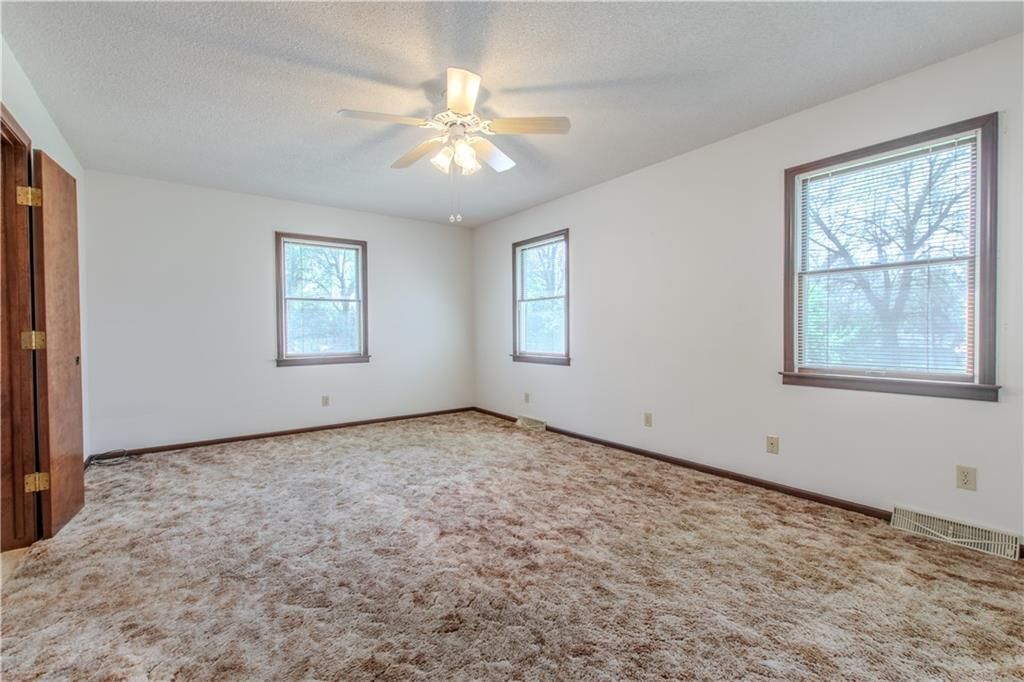 13816 Belmont Avenue — photo 13