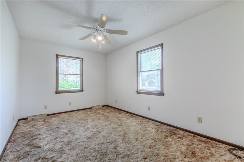 13816 Belmont Avenue — photo 22