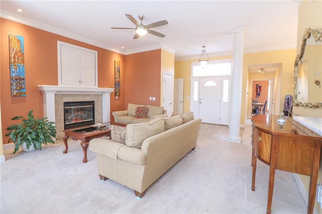 900 SW Sara Circle — photo 4