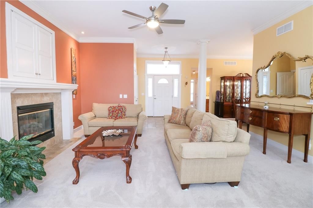 900 SW Sara Circle — photo 5