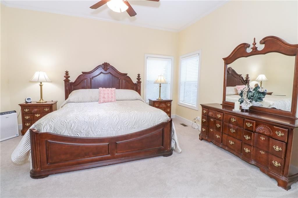 900 SW Sara Circle — photo 17