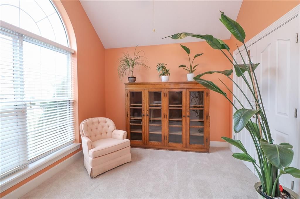 900 SW Sara Circle — photo 21