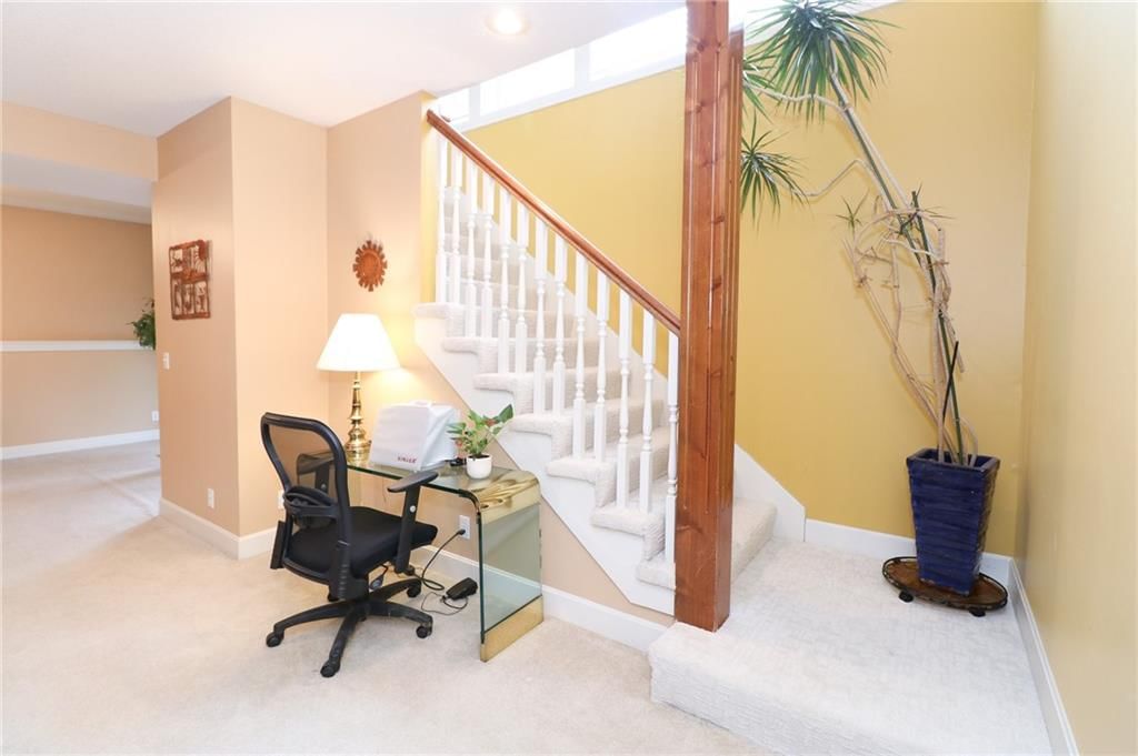 900 SW Sara Circle — photo 25