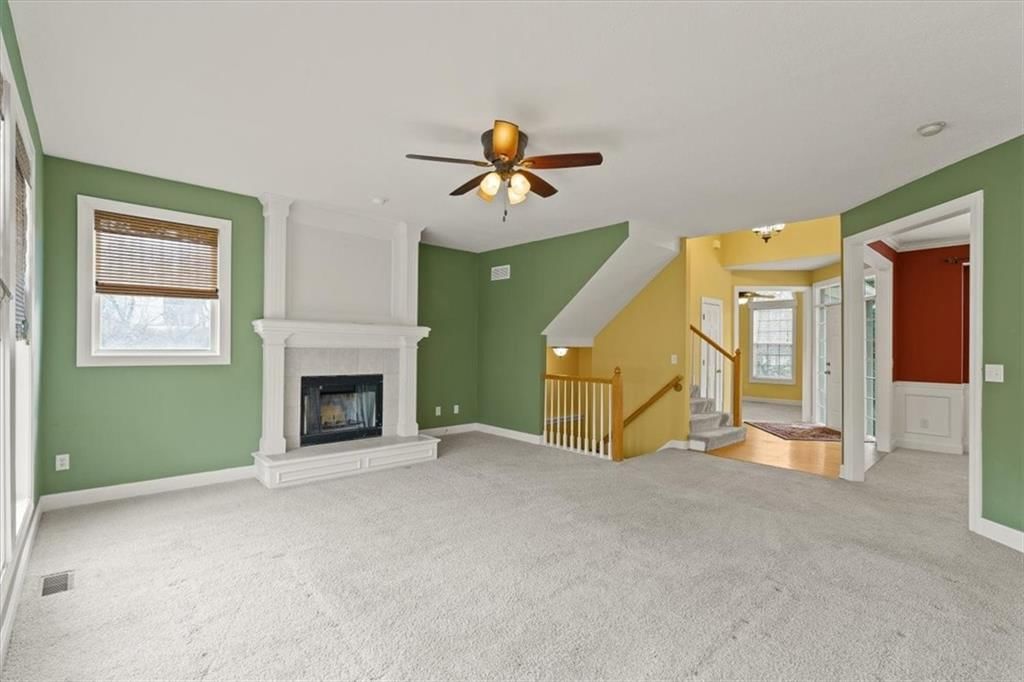Photo 5 of 28 - 12127 Grand Avenue