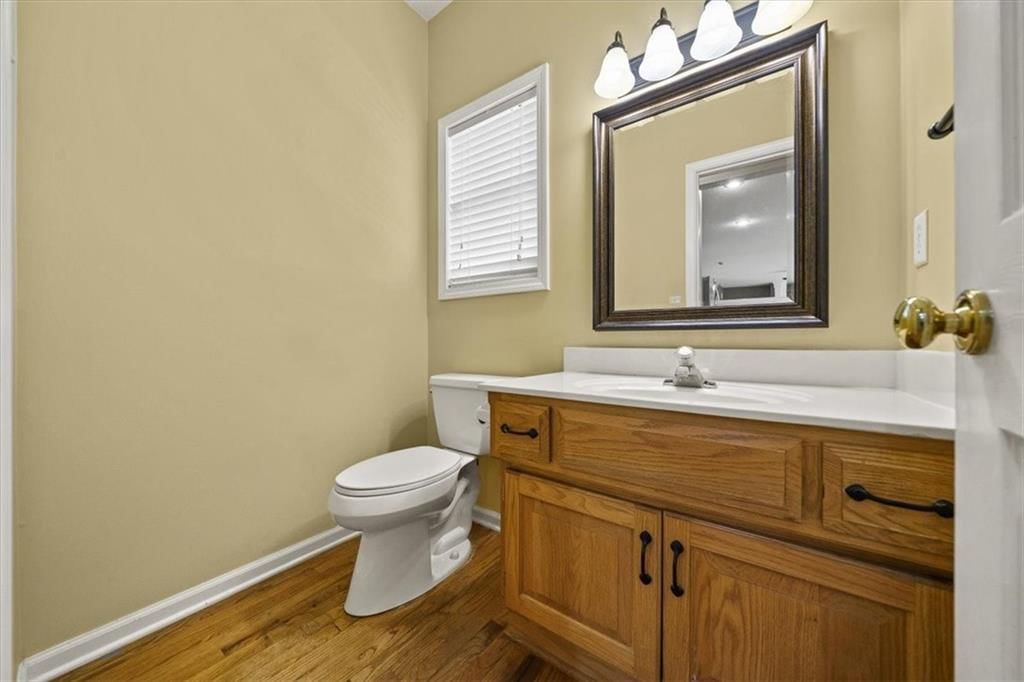 Photo 13 of 28 - 12127 Grand Avenue