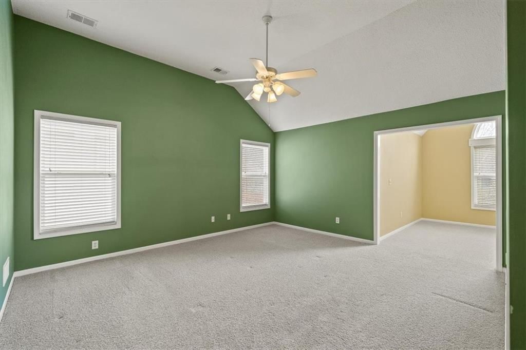 Photo 17 of 28 - 12127 Grand Avenue