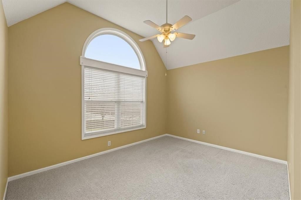 Photo 18 of 28 - 12127 Grand Avenue