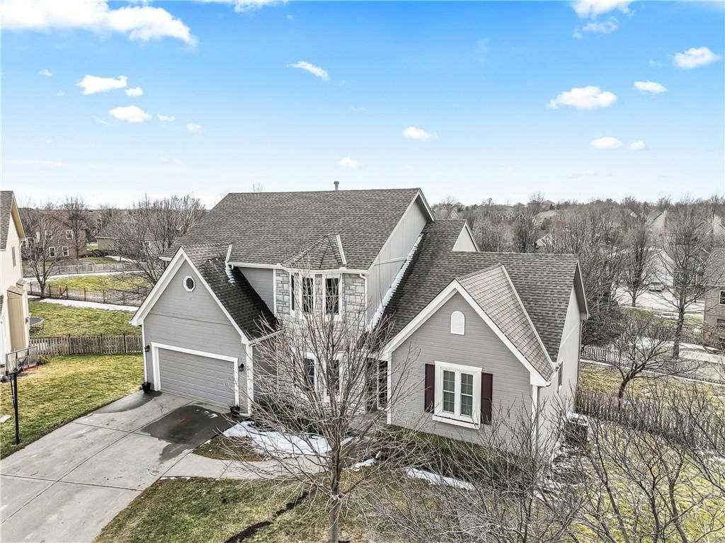 9816 N Hedges Street — photo 7
