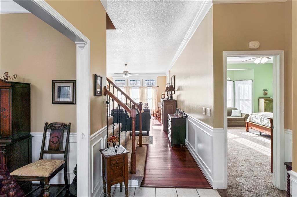 9816 N Hedges Street — photo 8