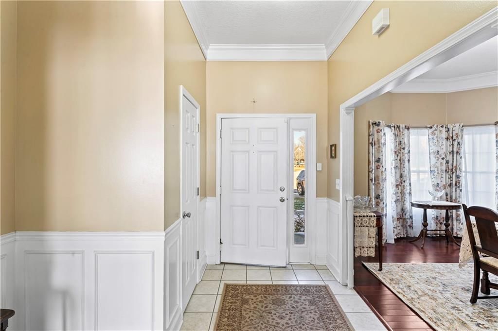 9816 N Hedges Street — photo 9