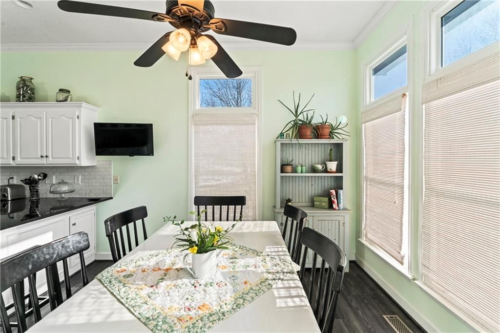 9816 N Hedges Street — photo 17