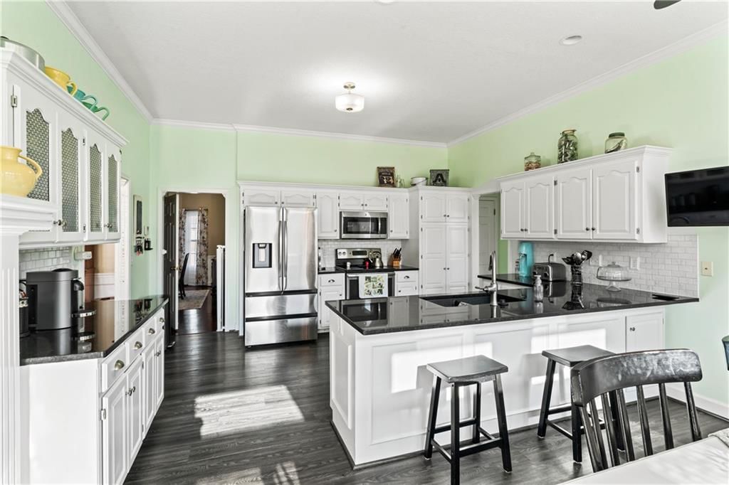 9816 N Hedges Street — photo 19