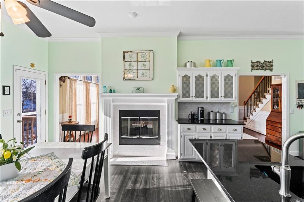 9816 N Hedges Street — photo 21