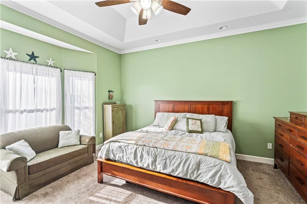 9816 N Hedges Street — photo 32