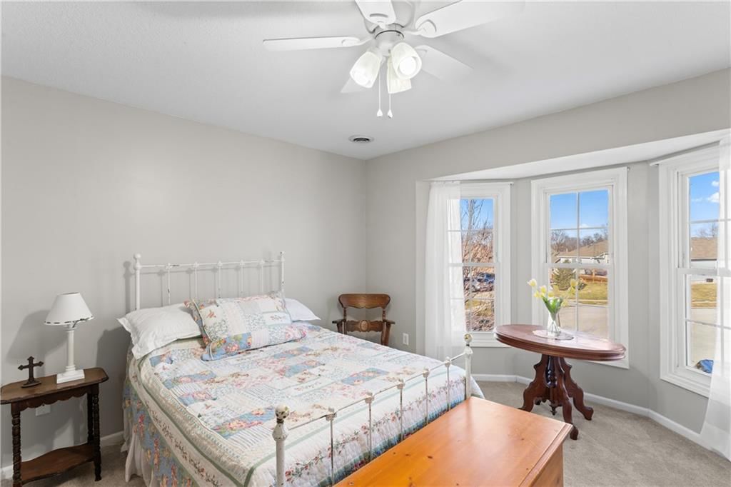 9816 N Hedges Street — photo 39