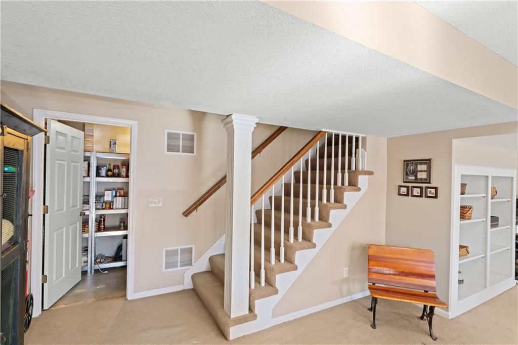 9816 N Hedges Street — photo 55