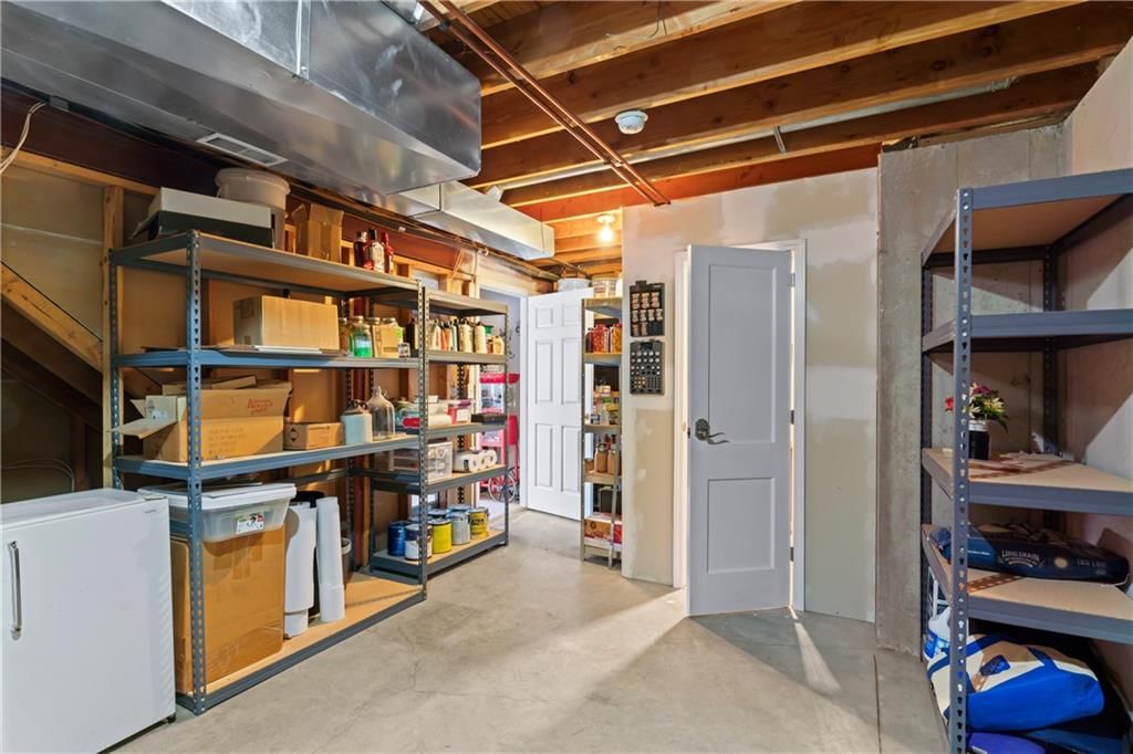 9816 N Hedges Street — photo 57