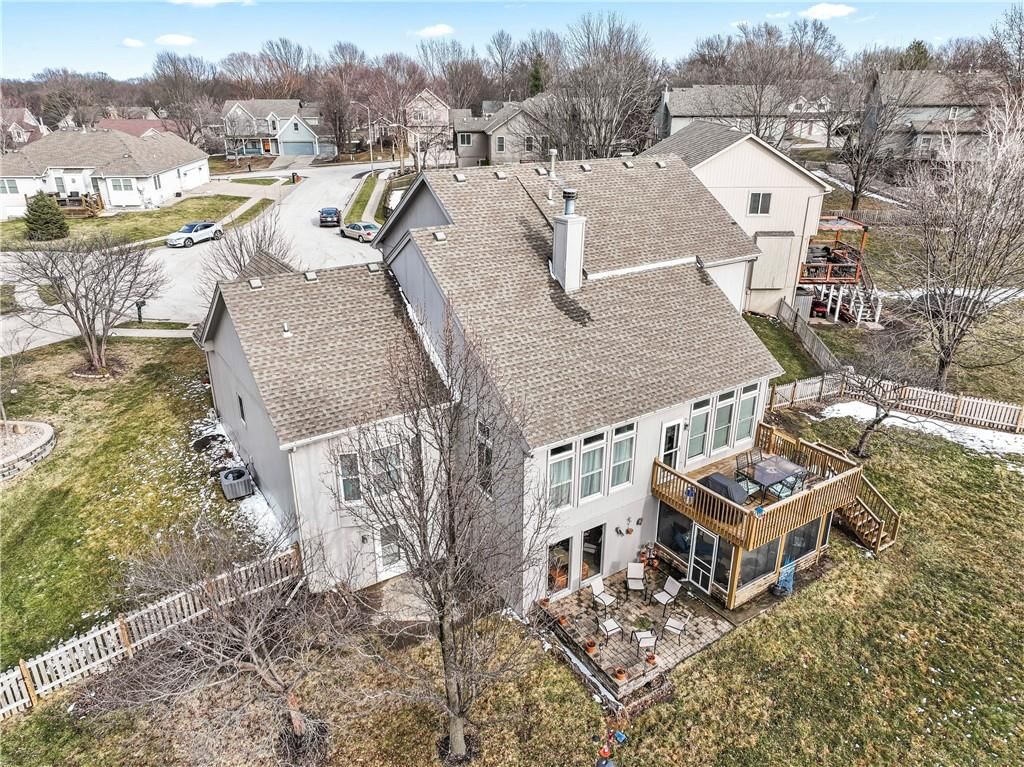9816 N Hedges Street — photo 69