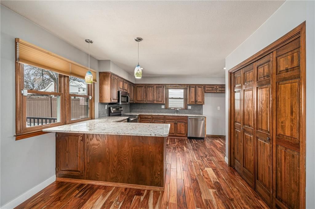 6810 N Euclid Avenue — photo 8