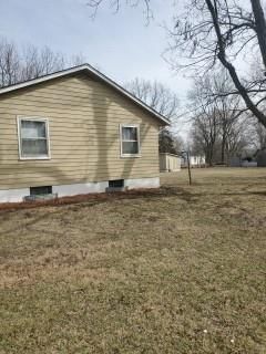 601 E Swan Street — photo 3