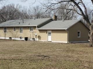 601 E Swan Street — photo 8