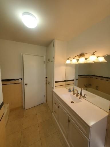 601 E Swan Street — photo 26