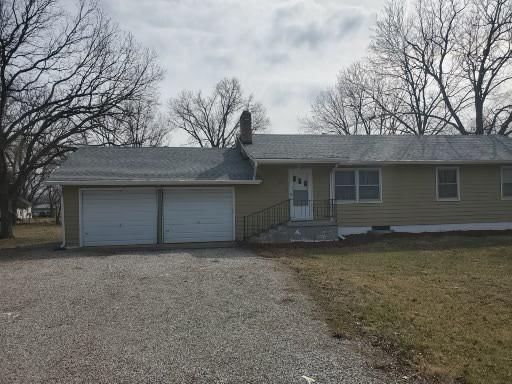 601 E Swan Street — photo 45