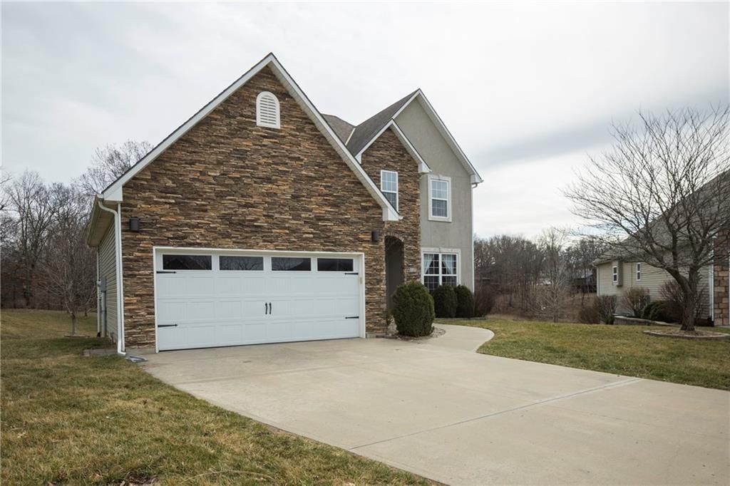 629 Oakmont Drive — photo 4