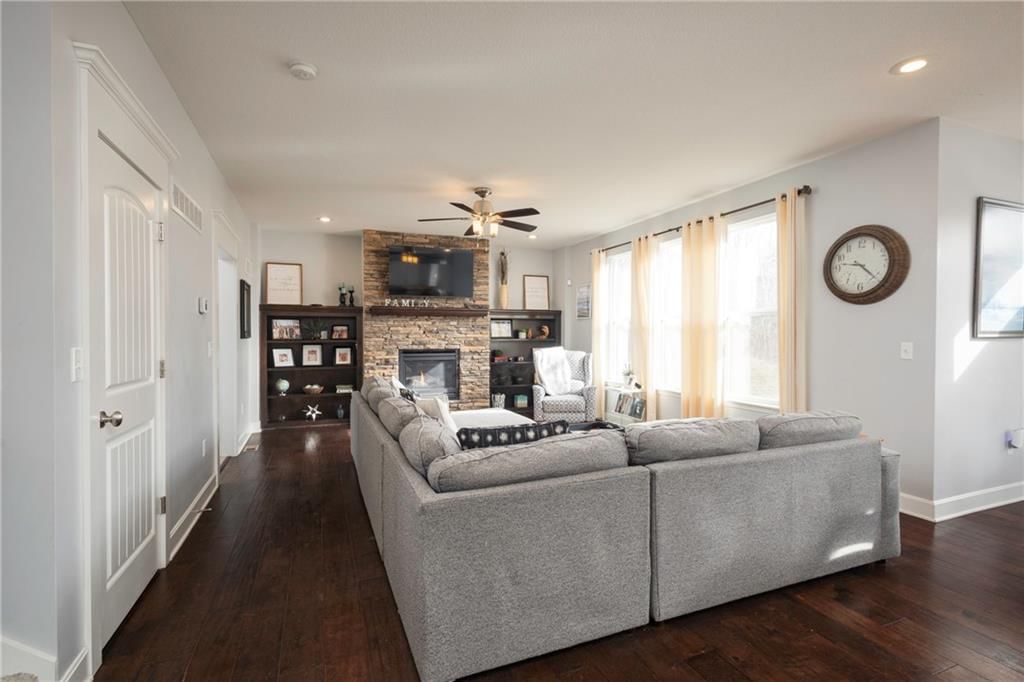 629 Oakmont Drive — photo 8