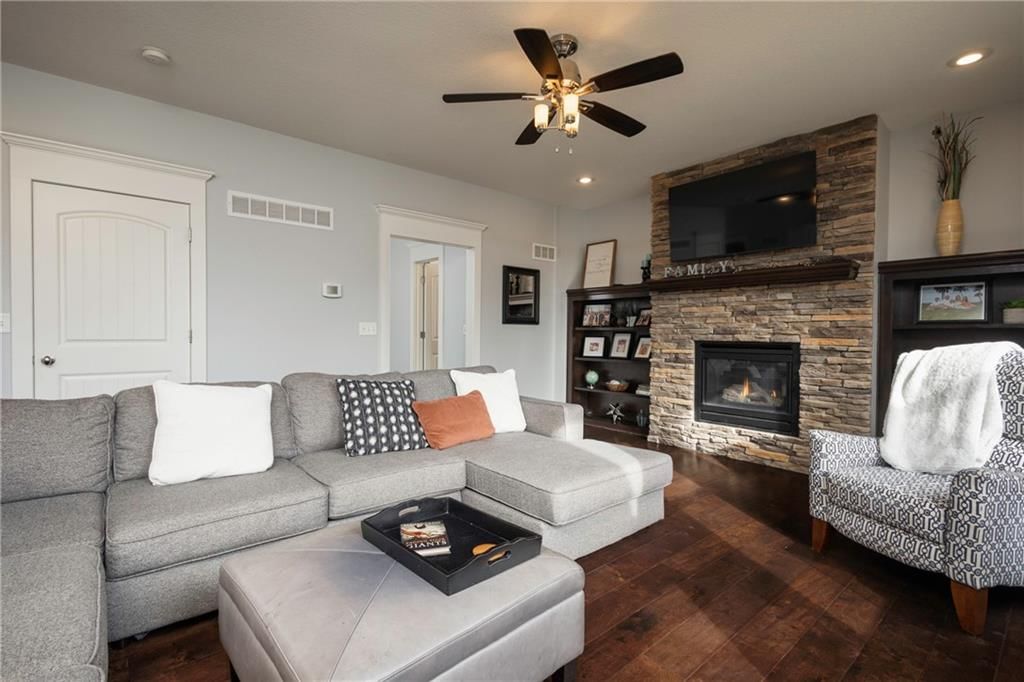 629 Oakmont Drive — photo 9